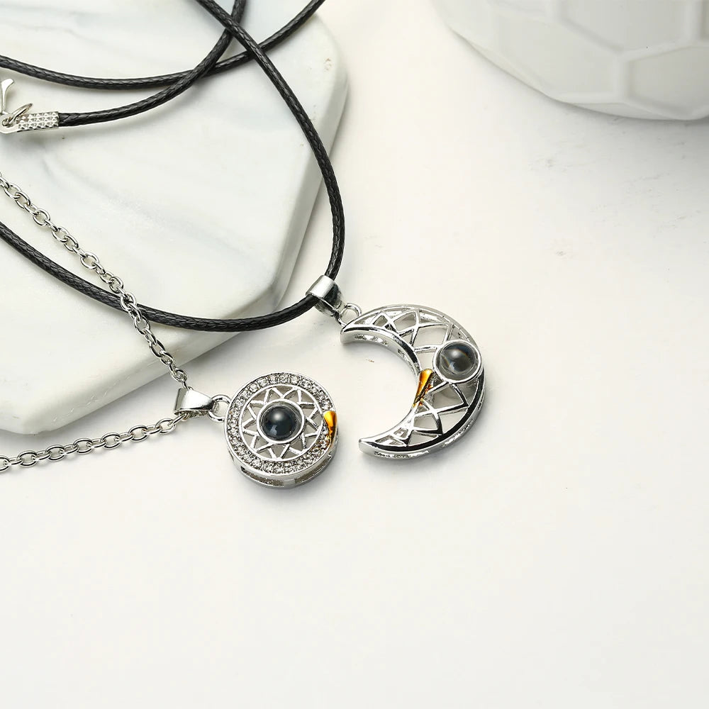 Fashion Couple Matching Necklace Sun Moon Necklaces for Lovers Gift Heart Magnetic Paired Pendant Jewelry Chain Choker 2 PCS/Set